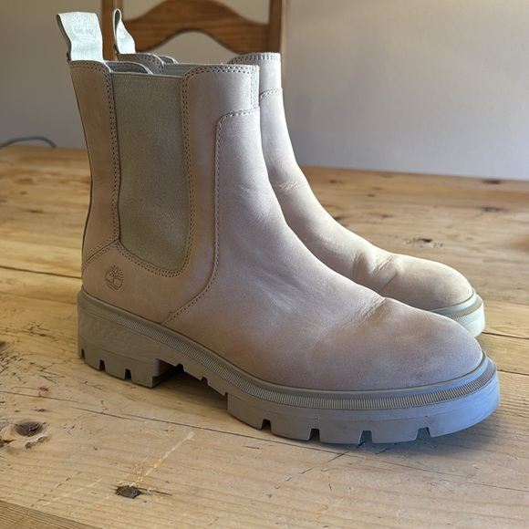 Lightly worn Timberland Chelsea Boots, size 10 - Picture 2 of 8
